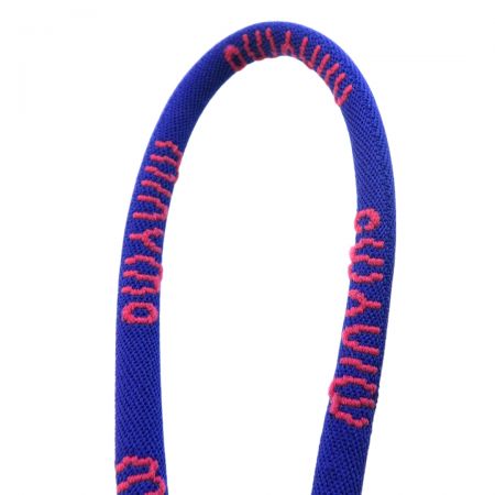 Las cintas de cordón trenzado son duraderas y excelentes para asegurar objetos pequeños como llaves o insignias.