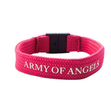 ट्यूब कलाई बैंड हल्के होते हैं और आरामदायक फिट के लिए ट्यूबुलर डिज़ाइन के साथ बनाए जाते हैं।