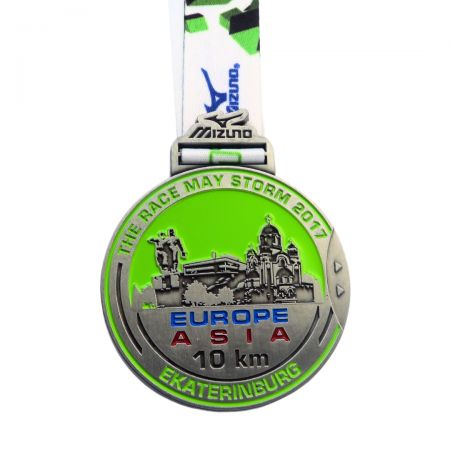 Эти медали популярны для празднования индивидуальных достижений или особых случаев.