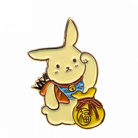 Personalisierte Emaille-Pins kombinieren lebendige Farben und langlebige Designs, um unvergessliche Artikel zu schaffen.