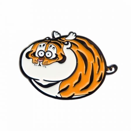 Diese Emaille-Pins können aufwendige Kunstwerke, Logos oder Texte für persönliche oder geschäftliche Zwecke zeigen.