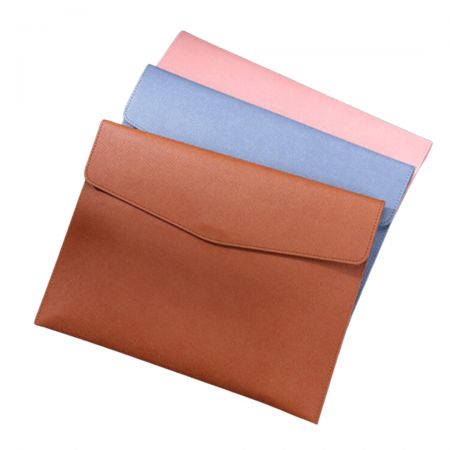 کیفهای لپتاپ سفارشی میتوانند شامل طراحیهای منحصر به فرد، لوگوها یا محفظههای اضافی برای لوازم جانبی باشند.