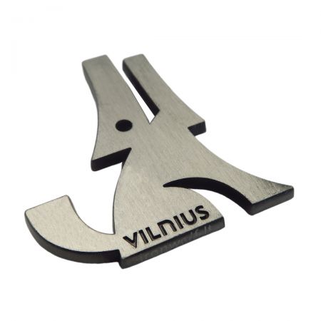 Personliga kylskåpsmagneter är ett roligt sätt att visa upp din kreativitet eller ditt varumärke hemma.