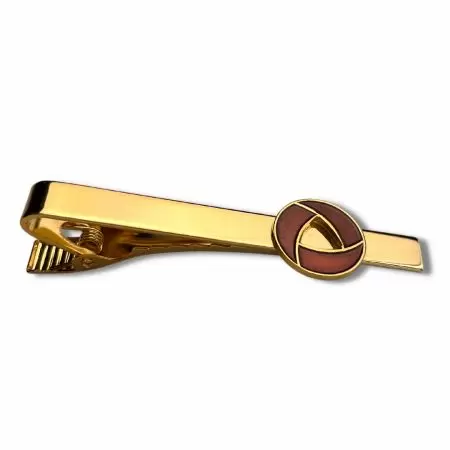 A testreszabott nyakkendőcsipeszek végtelen tervezési lehetőségeket kínálnak, a minimalista stílusoktól az összetett gravírozásokig.