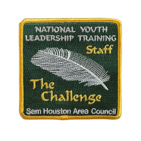 Los parches personalizados están disponibles en varios estilos, incluyendo bordado, PVC y opciones tejidas.