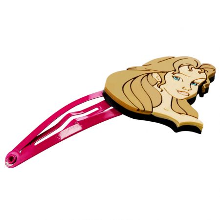 Kreieren Sie Ihren einzigartigen Look mit süßen Haarnadeln.