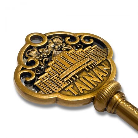 Custom designs for the golden key can include ornate patterns, inscriptions, or themed elements for special occasions.