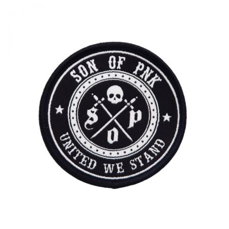 Crea parches personalizados con logo llamativos para uso promocional o personal.