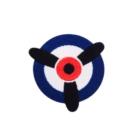 Trabaja con expertos en fabricación de parches para crear parches bordados personalizados.