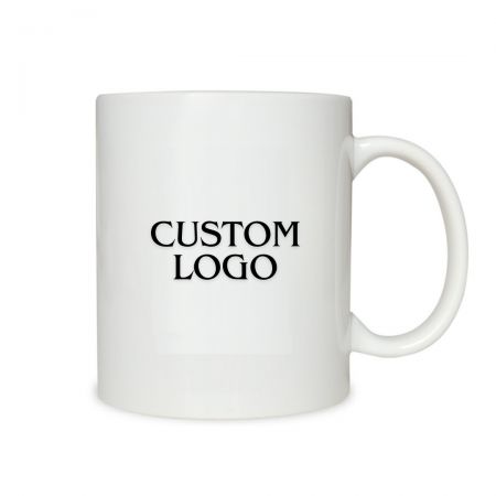 Caneca de café com logotipo - Desenhe canecas de cerâmica personalizadas com seu logotipo ou arte.