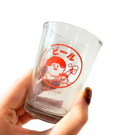 Los vasos de chupito personalizados y lindos son geniales para regalos o eventos temáticos.