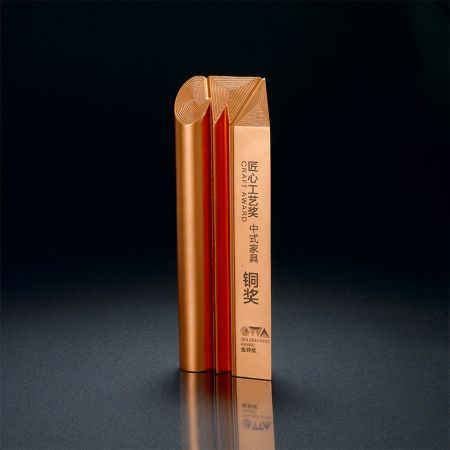 予算に優しい認識のためにカスタムの安価なトロフィーを注文します。