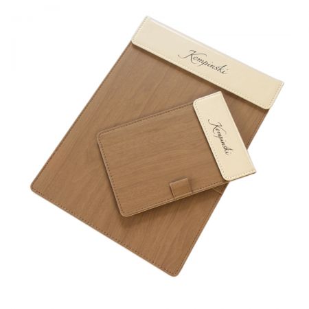 Maßgeschneiderte Scheckpräsentatoren schaffen einen professionellen Restaurant-Touch.