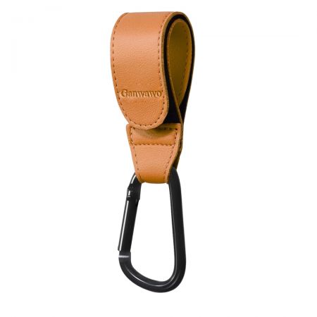 Maßgeschneiderte Lederwagenriemen passen zu luxuriösem Babyzubehör.