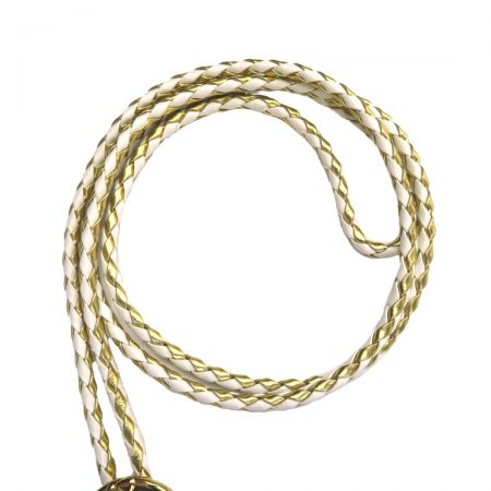 Az egyedi bolo nyakkendők alkalmasak formális és nyugati eseményekre.