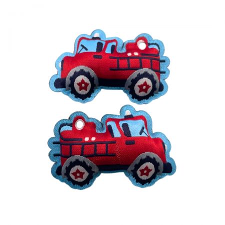 Personaliza una etiqueta tejida para que coincida con la identidad de tu marca.