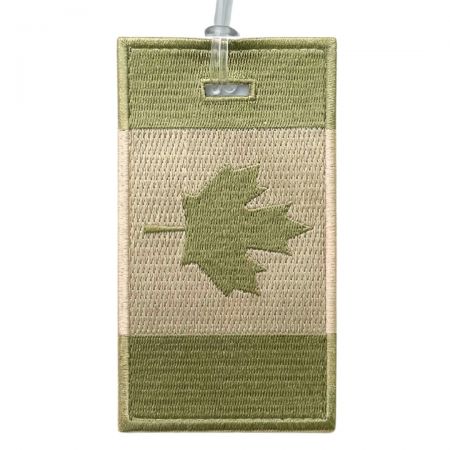 Vis dit navn eller logo med et broderet tilpasset bagagetag.