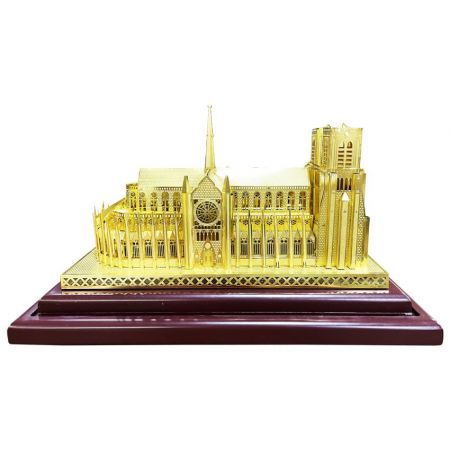 3D-mallit - Muuta ideasi muistoksi ja laita ne esille.