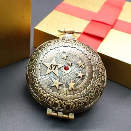 Jubileumsgave musikkboks til bedriften - Bedriftsgaver til ansatte - musikkboksen er laget av sinklegering og gravert med bedriftens LOGO og slagord.