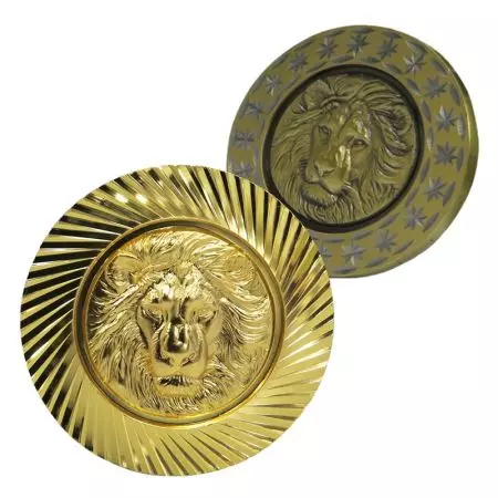 Personliga metallmynt med diamantklipp.