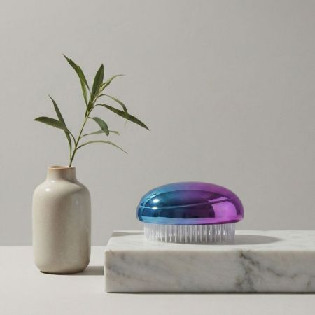 Egyedi hajkefe a márkához.