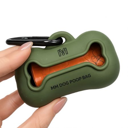 Диспенсер для индивидуальных мешков для собачьих экскрементов.