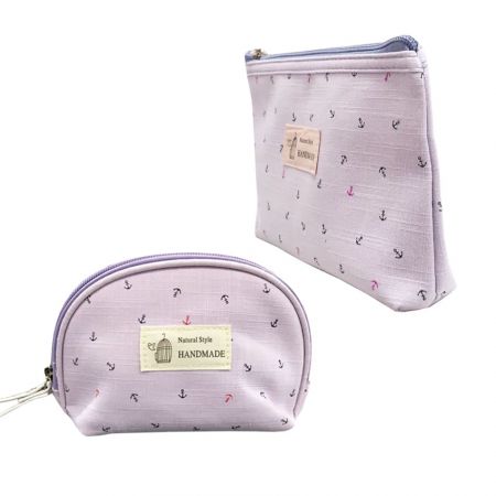 The cotton pouch is perfect protected from dust, and scratches.