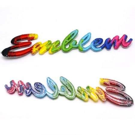 Vores puff broderi kan få dit logo til at skille sig ud.