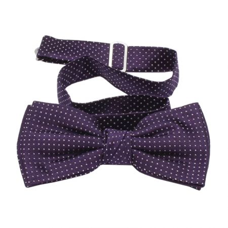 Vi leverer slips til brudgomme, brudesvende og andre tilpassede slips til deres store dag.