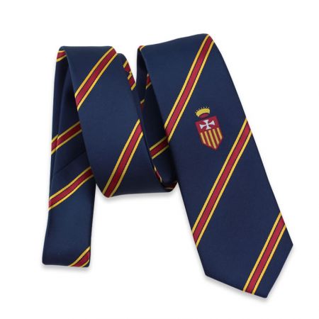 Wenn Sie eine einzigartige personalisierte Krawatte möchten, kontaktieren Sie uns einfach.
