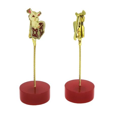 The memo clip holder stand is suitable for wedding favors or offices.