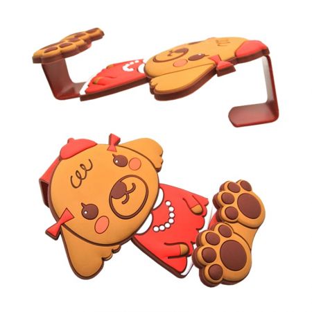 ما میتوانیم طراحی آویز قلاب درب شما را کامل کنیم.