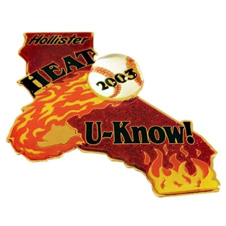 拡大鏡付きのピンは創造的で面白いです。