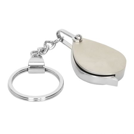The magnifying glass keychain is perfect gift for elder persons.