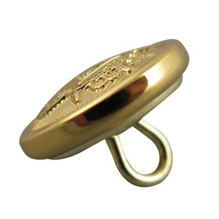 Forskjellige overflater er tilgjengelige for både bronse- og sinklegeringsknapper.