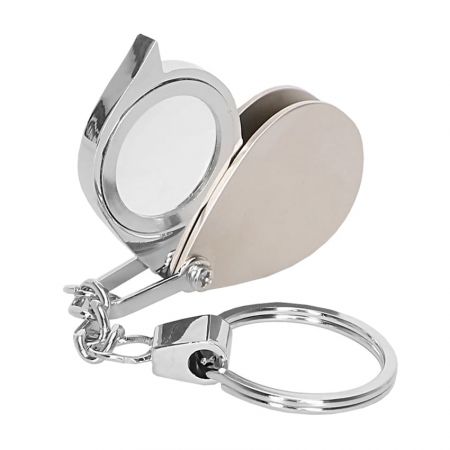 The magnifying glass keychain is made of strong material and easy to clean.