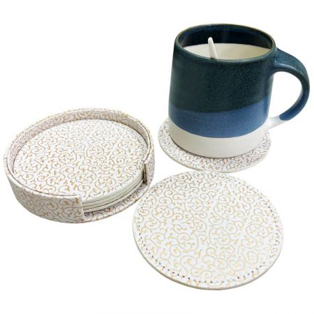 ブランディングされたレザーコースター。