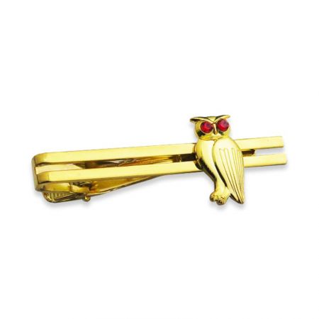 A fashionable custom tie clips are one of ways to add a class to look.