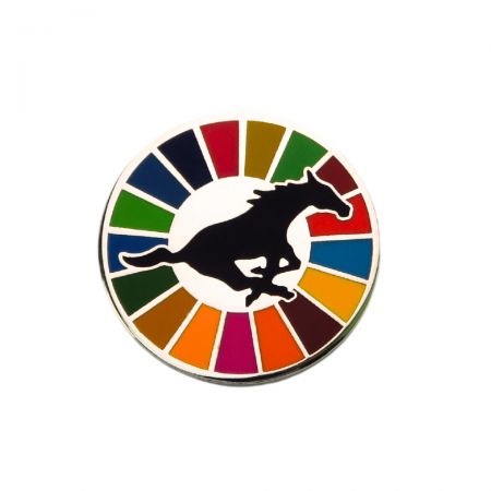 Testreszabott logó SDG mágneses kitűző hátlap - Hozzon létre testreszabott SDG logós kitűzőket a fenntarthatósági kezdeményezések népszerűsítésére.