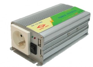 Sumber Daya Inverter 300W 12V 24V - Inverter gelombang kotak 200W 12V 24V yang handal menyediakan penggunaan daya yang aman