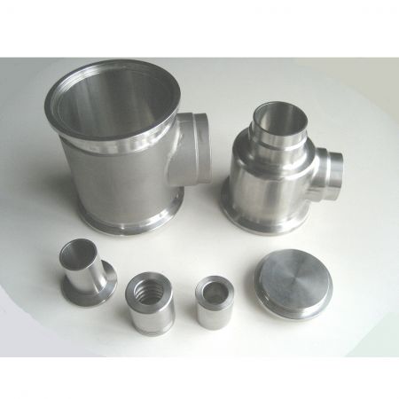 Raccordi personalizzati per il controllo dei fluidi