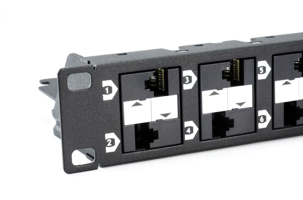 Componente UTP - 1U Panel de conexión modular UTP de 24 puertos categoría 6A