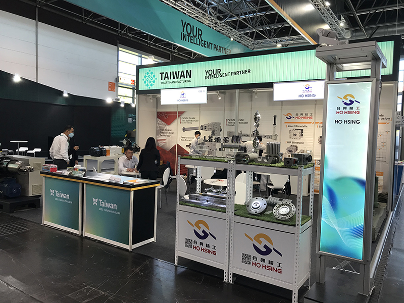 Through active communication, we understand problems of customers.