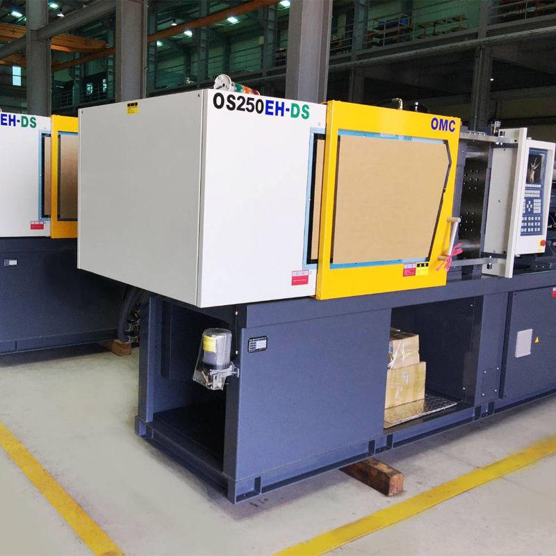 The famous plastic industry company purchases Top Unite hydraulic hybrid injection machine