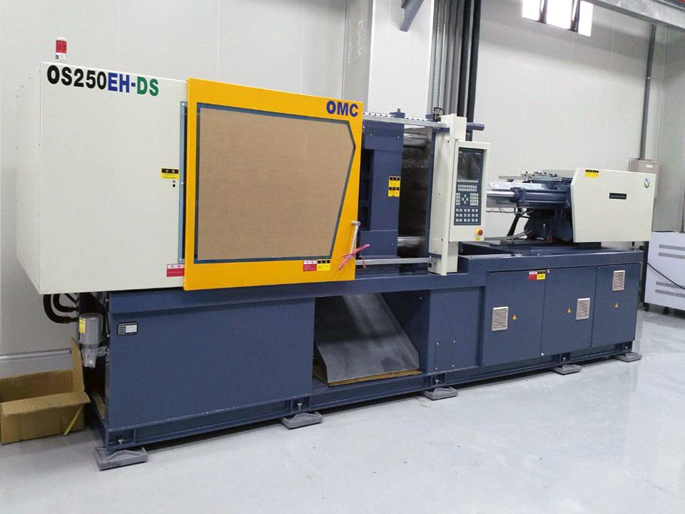 Hybrid Plastic Injection Molding Machine Helps Plastic Screw/Bottle Caps Factory Increase Capacity