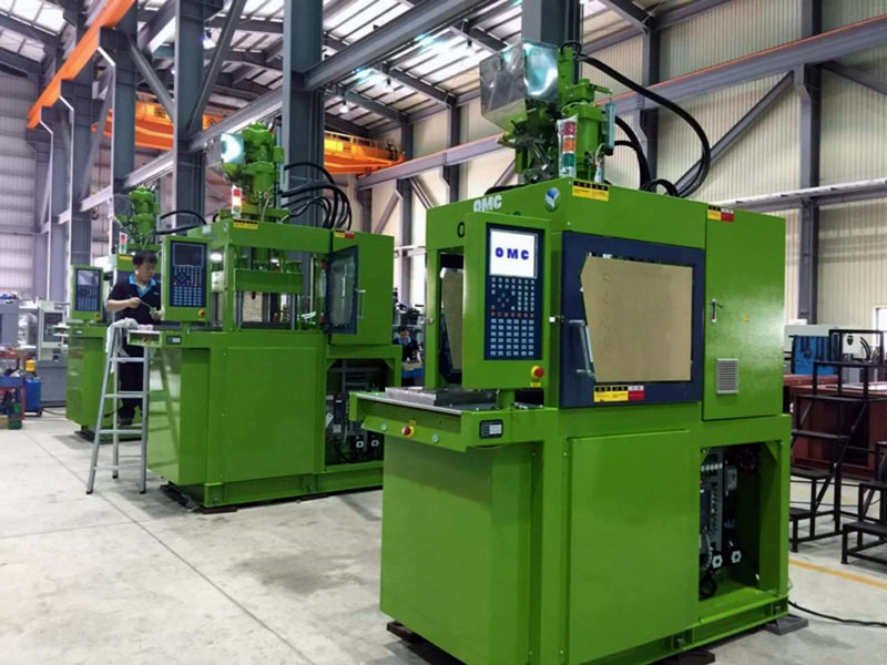Vertical Servo Energy-Saving Toggle Plastic Injection Molding Machine.