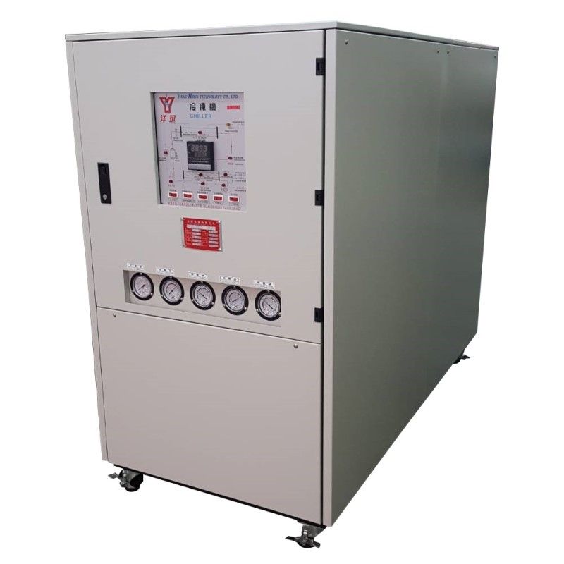 Water Chiller for Injection molding inudstry - Water chillers suitable for plastic injection molding industry.