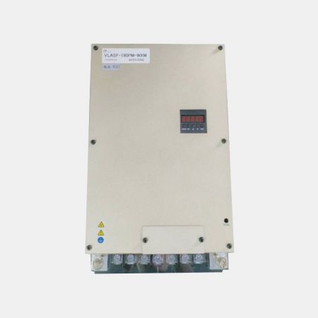 節能塑膠射出機標配東芝交流永磁伺服馬達。