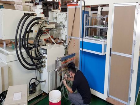 The synchronous injection machine can quick and easy to integrate to the automated production equipment.