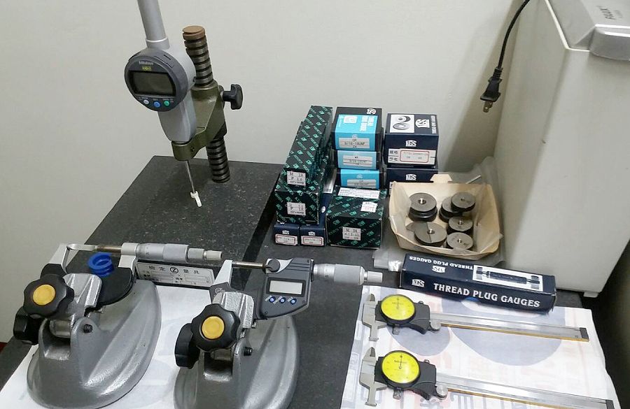 Grease Fitting shape and thread quality control